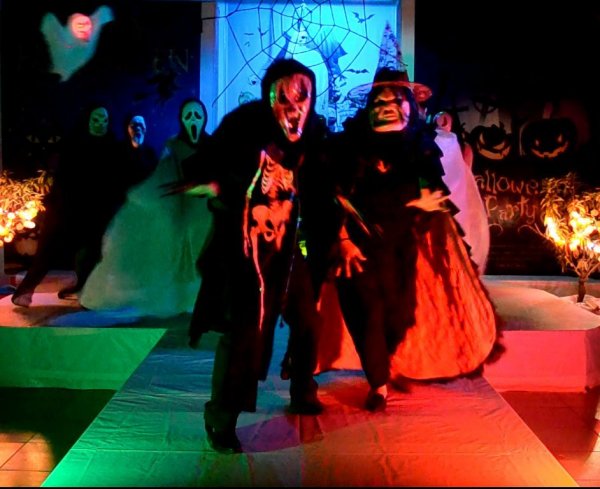 吉宣亚万圣节high翻鬼魅之夜!